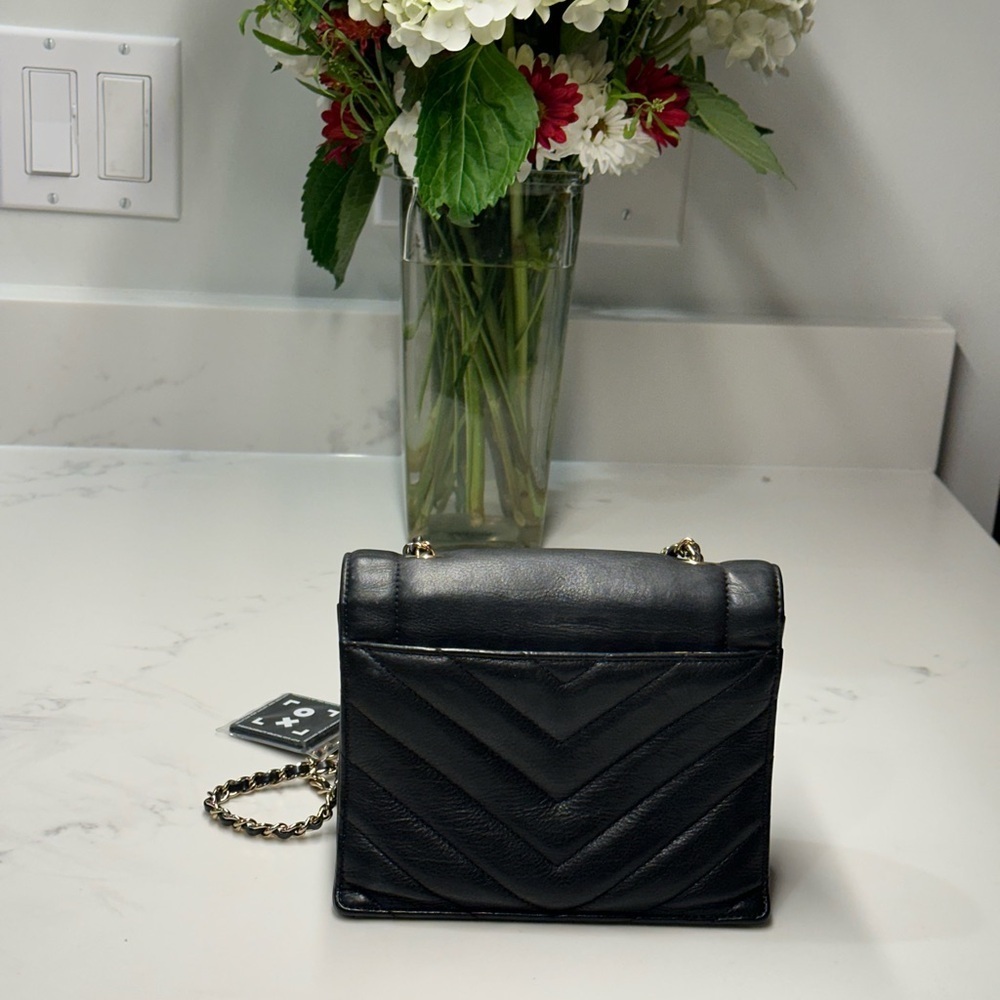 CHANEL Quilted Chevron Calfskin Small Single Flap Black Crossbody Bag + Dust Bag - Picture 6 of 15